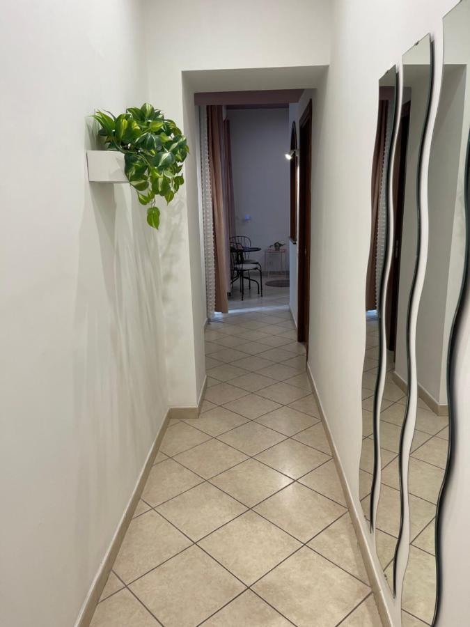 Napule E ... Hotel Napels Buitenkant foto